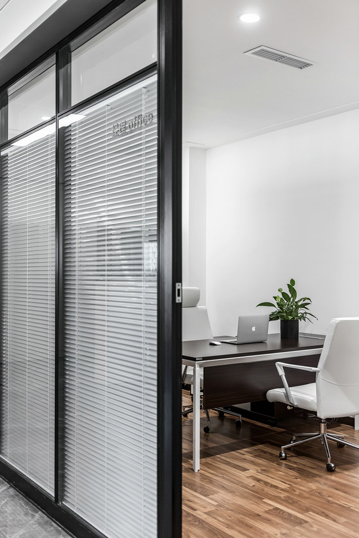 600m2現(xiàn)代經(jīng)理辦公室裝修設(shè)計效果圖