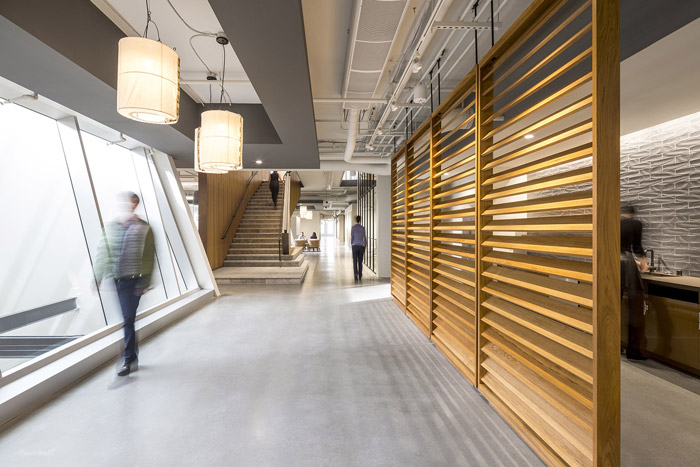 商業(yè)辦公空間走廊裝修設計效果圖