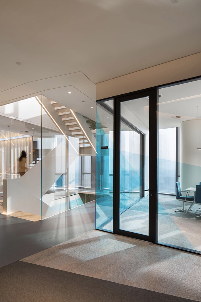 集團(tuán)辦公樓樓梯設(shè)計(jì)效果圖