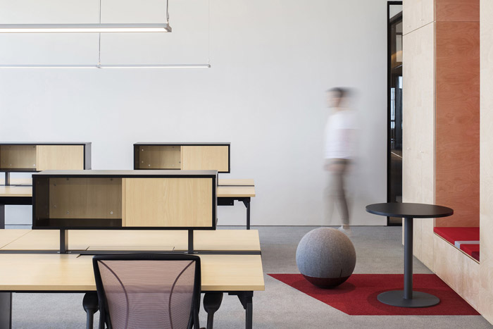 集團(tuán)辦公樓辦公區(qū)設(shè)計(jì)效果圖