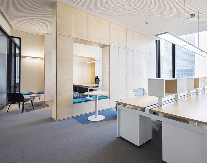 集團(tuán)辦公樓辦公區(qū)設(shè)計(jì)效果圖