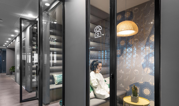 清爽辦公室電話區(qū)裝修設計效果圖