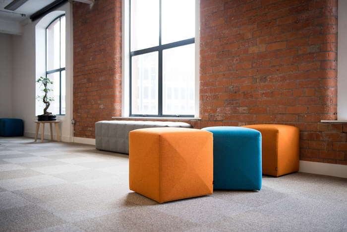 家具公司辦公室休息區(qū)裝修設計效果圖