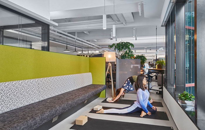 分公司辦公室休閑區(qū)設(shè)計(jì)效果圖