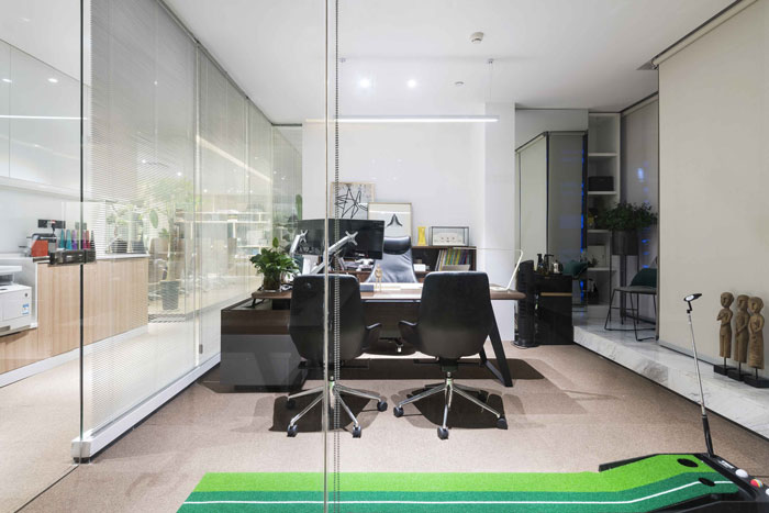 設(shè)計(jì)公司總經(jīng)理辦公室裝修效果圖