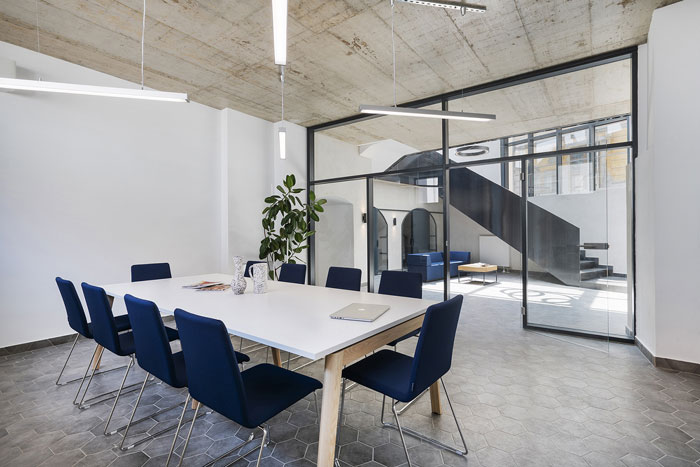 舊廠房辦公室會議室裝修設計效果圖