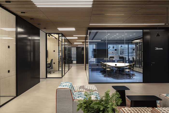 新總部辦公樓洽談區(qū)裝修設計效果圖