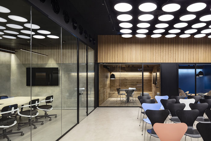 新總部辦公樓會議區(qū)裝修設計效果圖