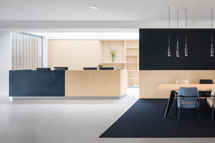 理財公司辦公室前臺裝修設計效果圖