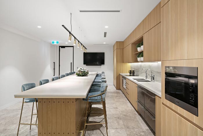 金融控股辦公室茶水間裝修設(shè)計效果圖