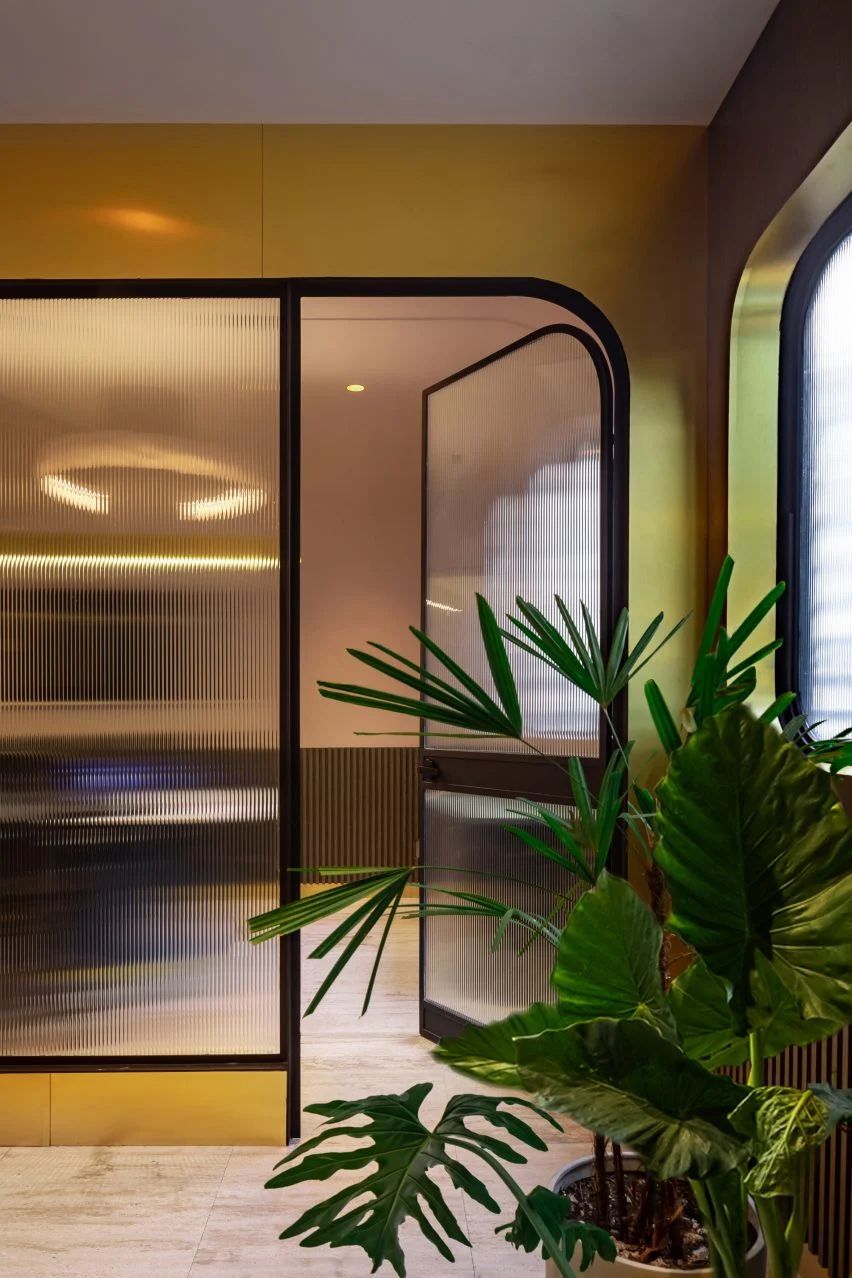 金融辦公室裝飾設(shè)計效果圖【350平方】