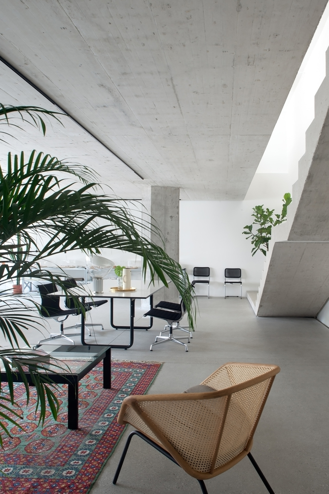 辦公區(qū)域?qū)嵟膱D